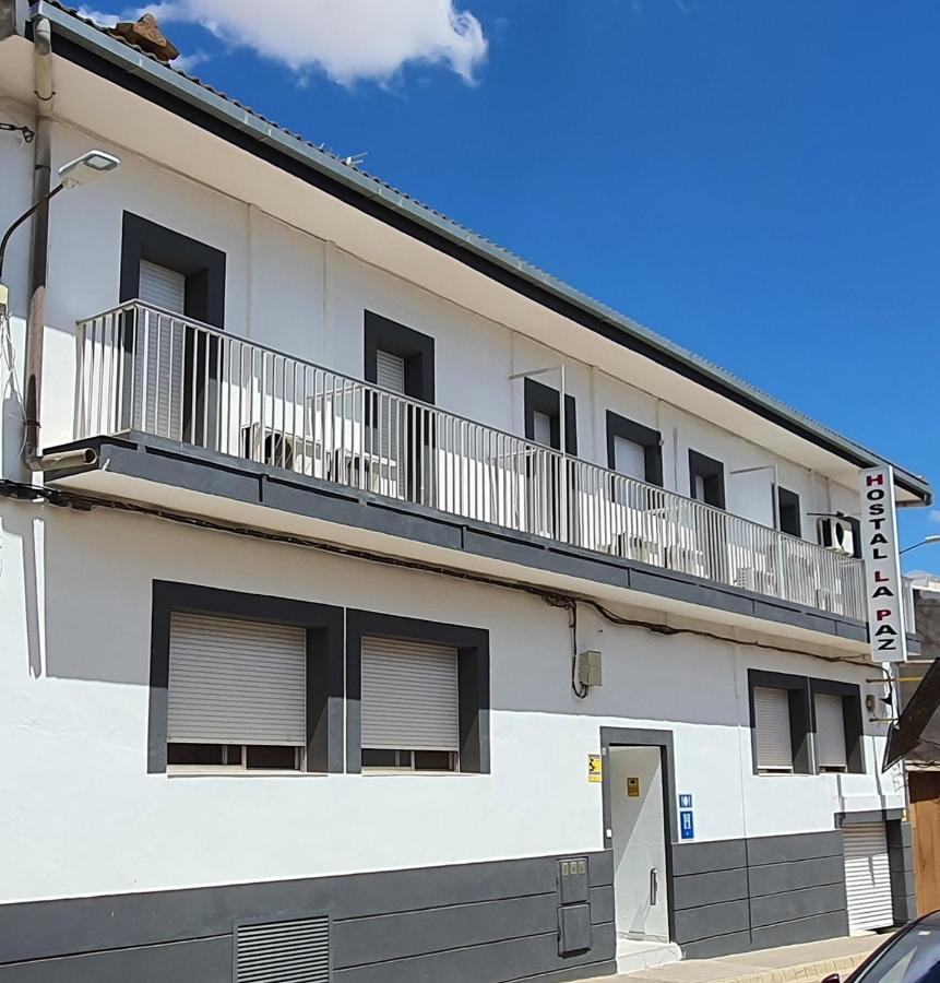 אוסה דה מונטיאל Hostal La Paz מראה חיצוני תמונה