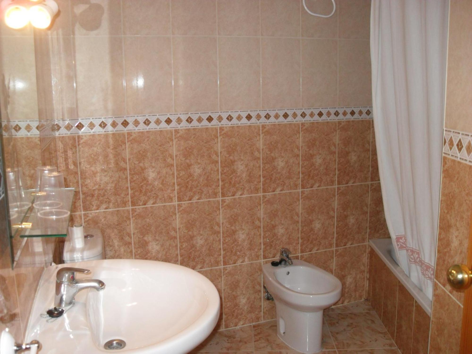 אוסה דה מונטיאל Hostal La Paz חדר תמונה