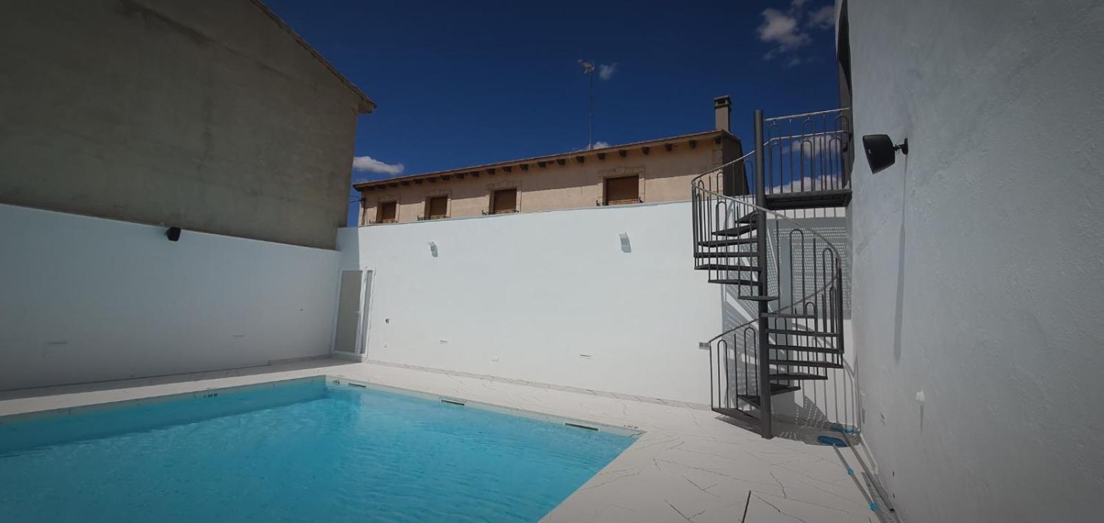 אוסה דה מונטיאל Hostal La Paz מראה חיצוני תמונה