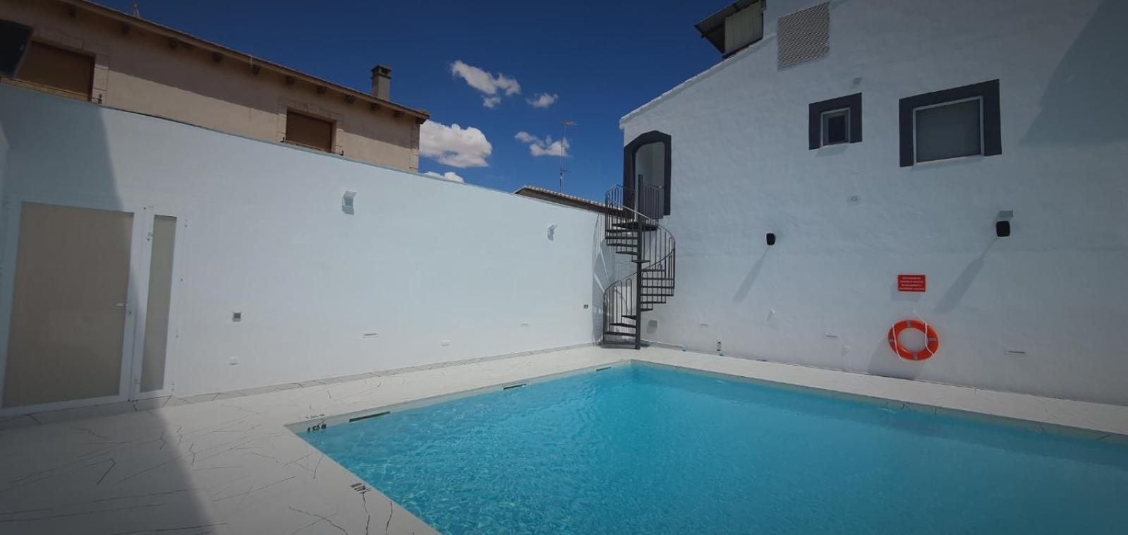 אוסה דה מונטיאל Hostal La Paz מראה חיצוני תמונה